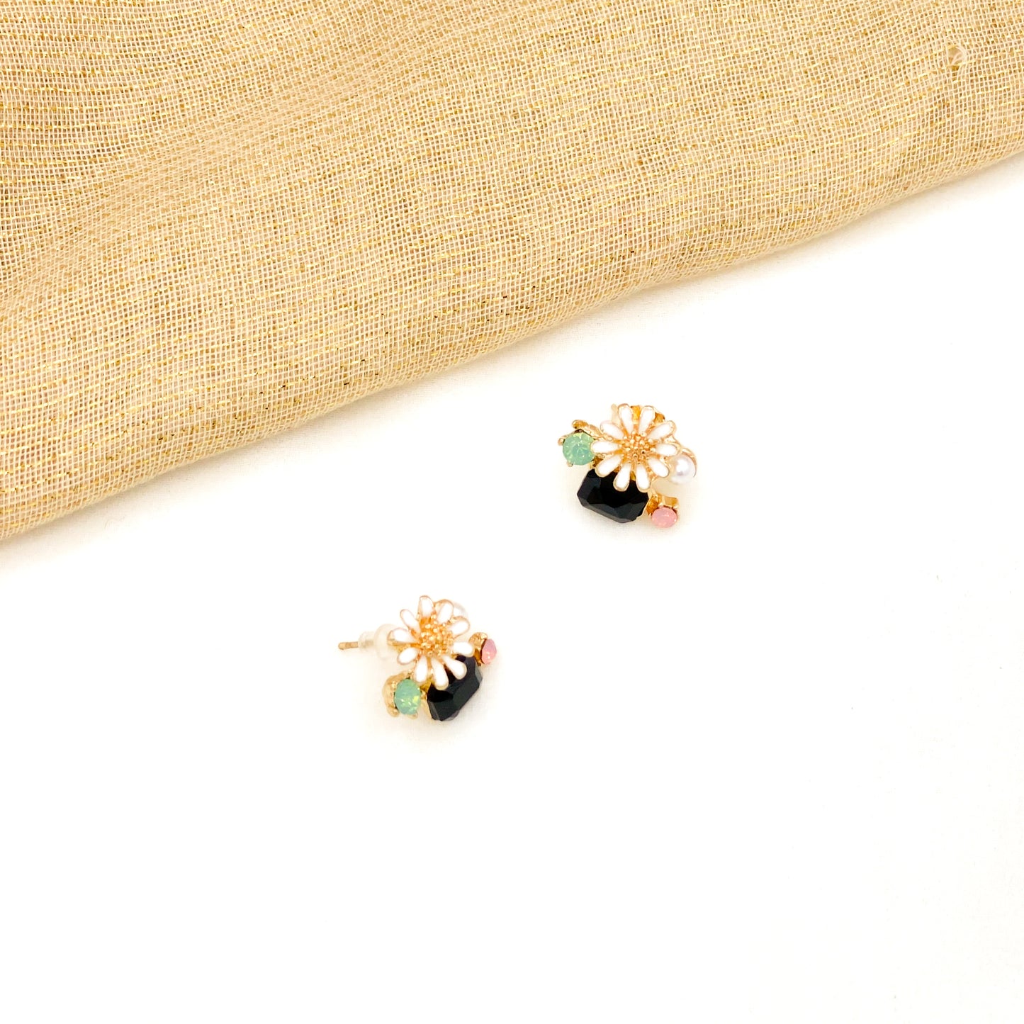 Black Daisy Locket Set