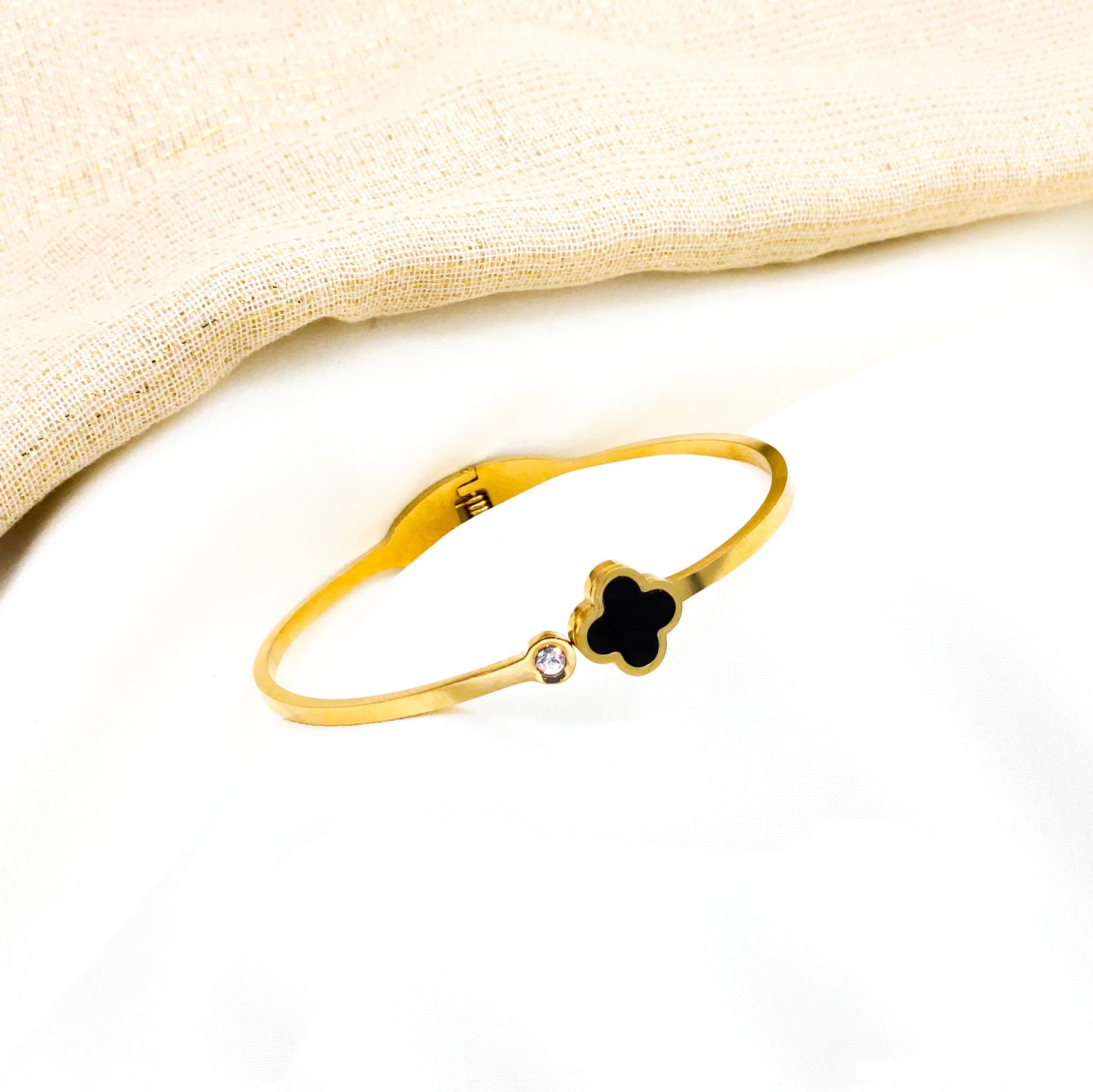 Four Leaf Clover Bangle - Black
