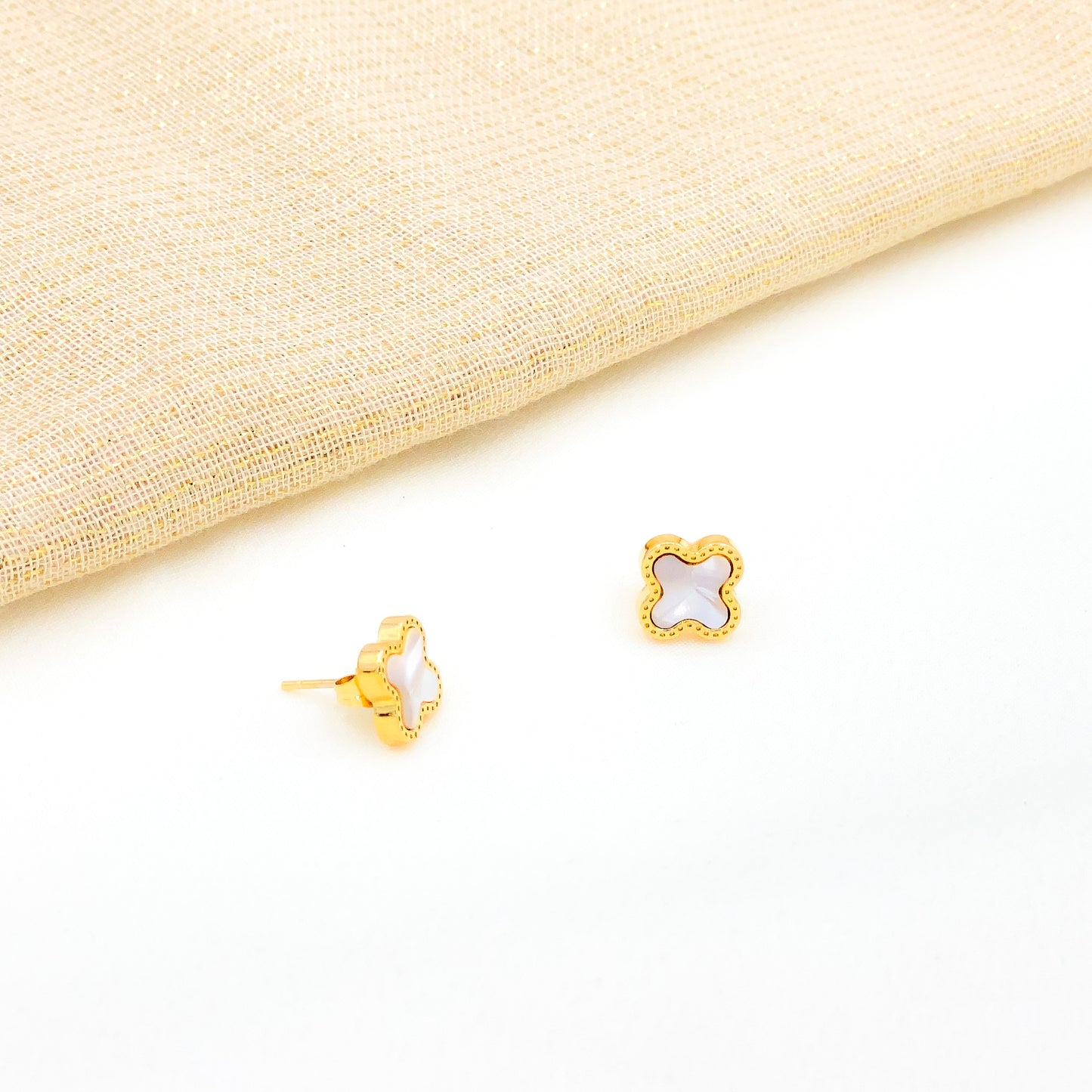 Four Leaf Clover Tops - White