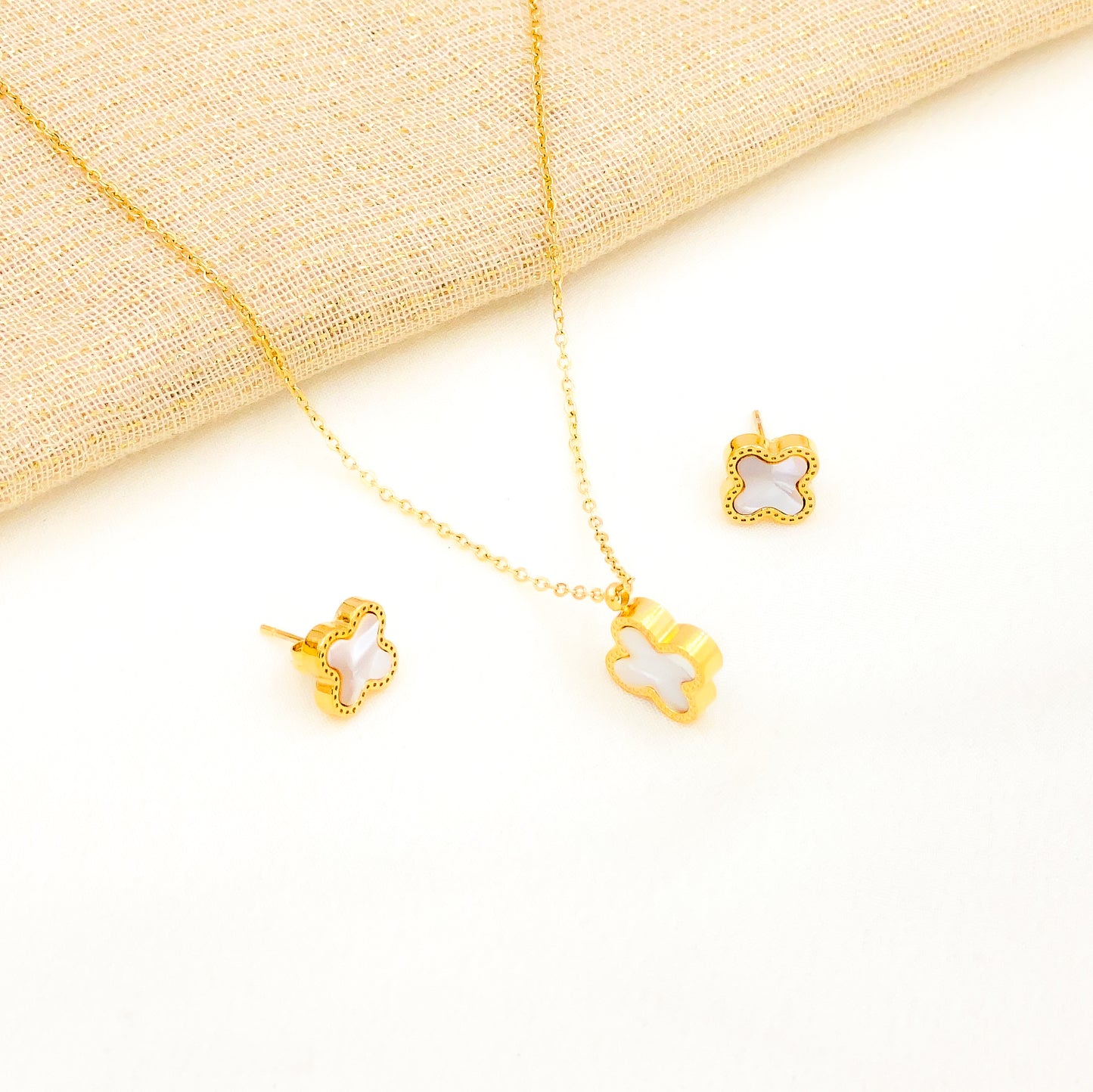 Four Leaf Clover Set - White