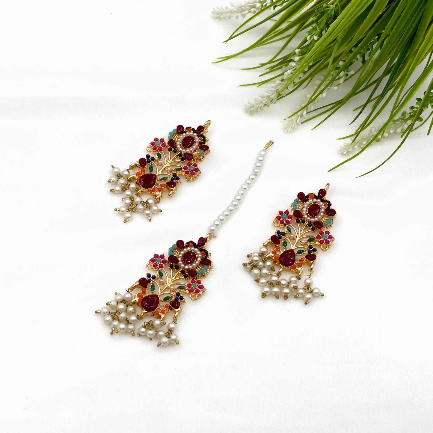 Laaj Nauratan Choker Set with Tika