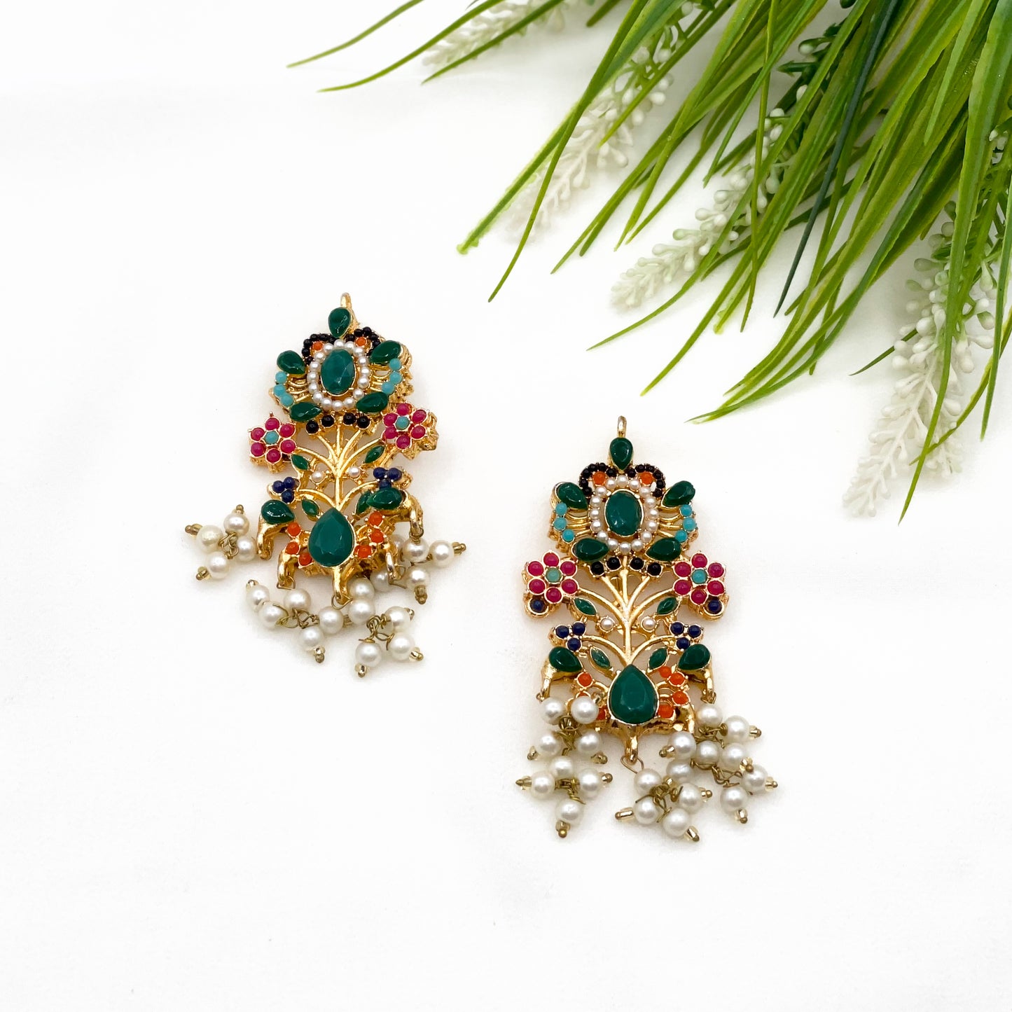 Naqshi Nauratan Choker Set with Tika