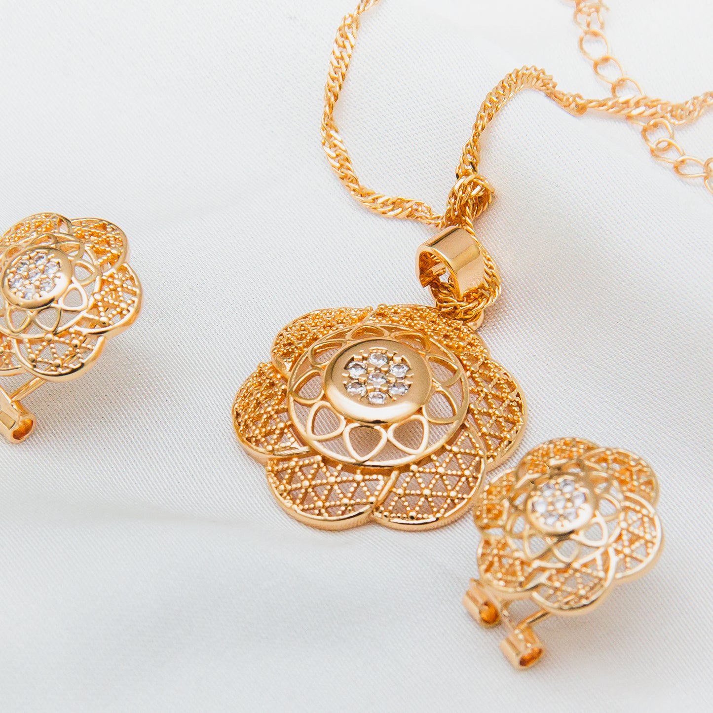 Stellate Locket Set